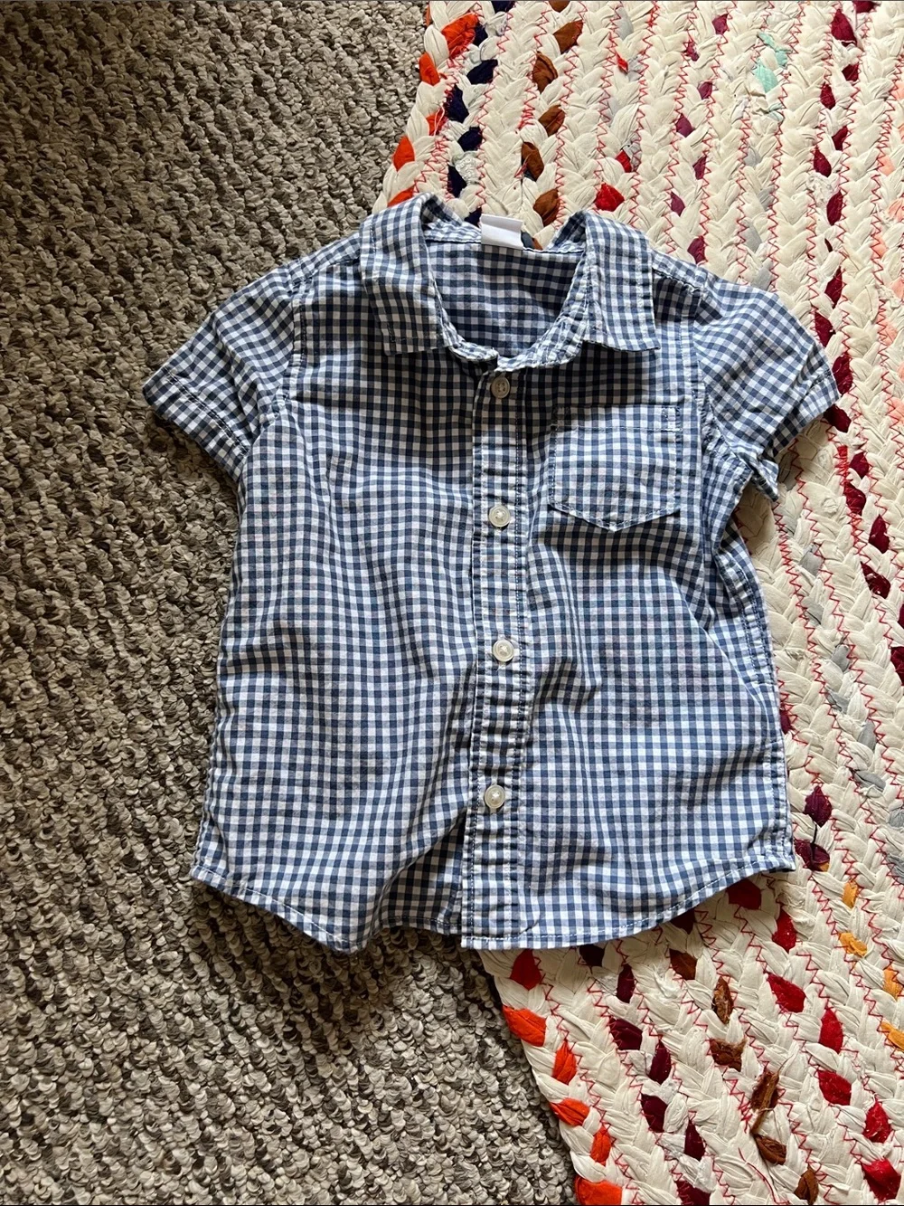 GAP Blue and White Gingham Short-Sleeve Button-Down Shirt